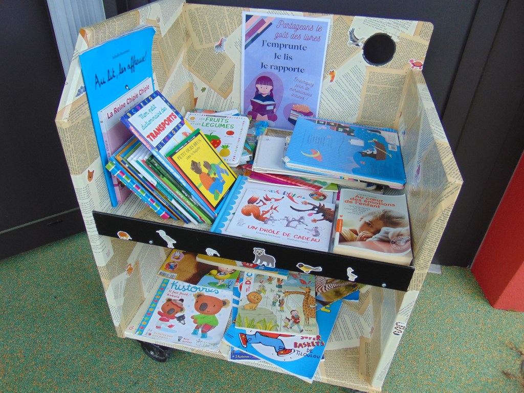 Boite à livres crèche Mussidan