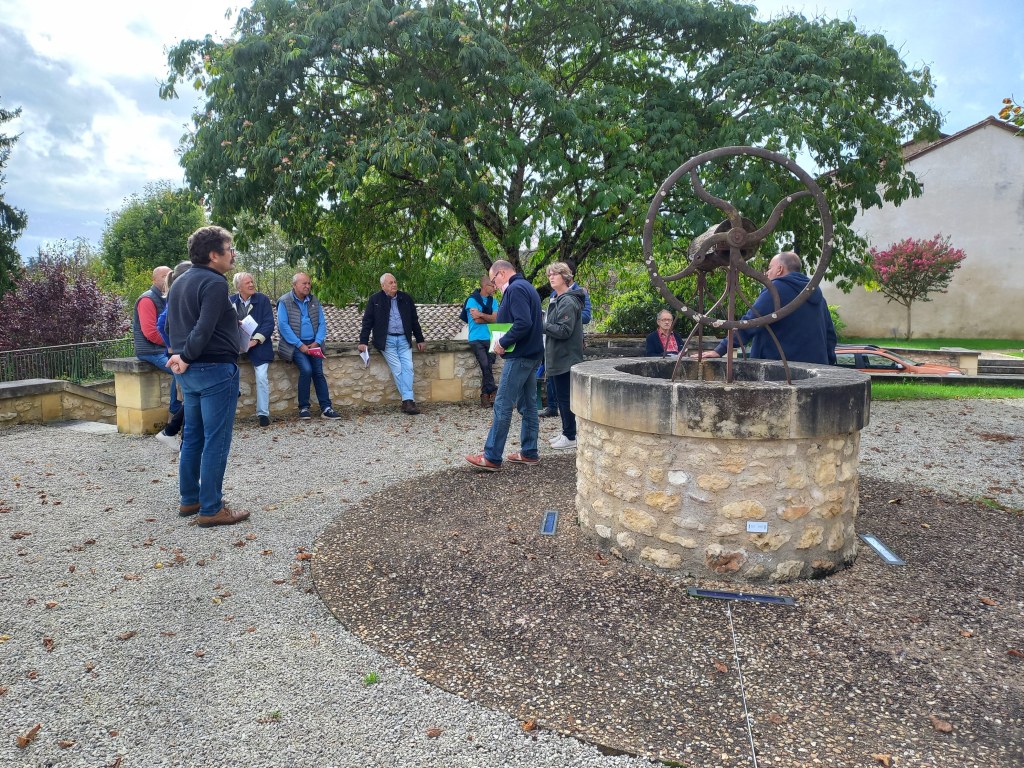 Place du puits Villamblard